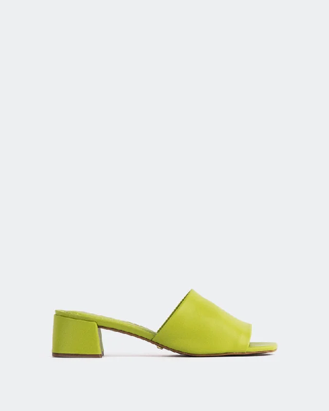 Fortunata Light Green Leather