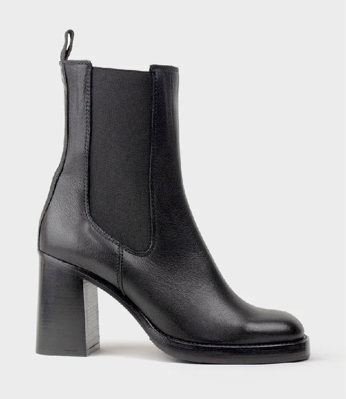 ZURRA Block Heel Chukka Boot in Black