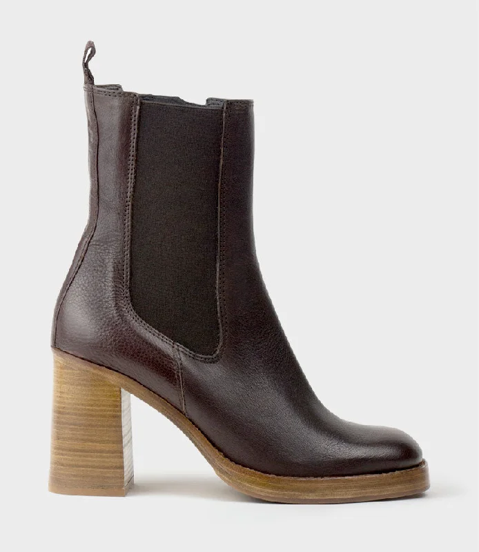 ZURRA Block Heel Chukka Boot in Brown